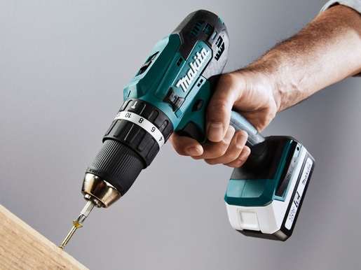 Makita akumulatorska udarna bušilica HP488D002 , 2x baterija 1.5 Ah 18 V, punjač