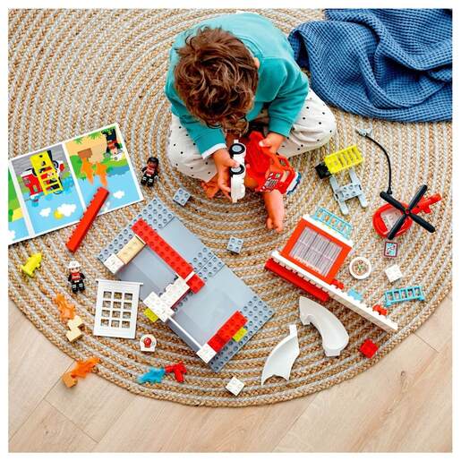 LEGO 10970 DUPLO Vatrogasna stanica i helikopter