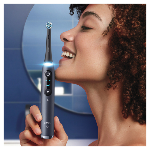 Oral-B četkica za zube iO Series 9 Black Onyx