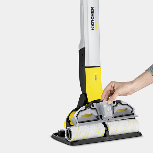 KARCHER čistač podova EWM 2
