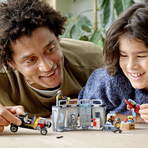 LEGO Super Heroes Iron Manovo skladište odijela 76167