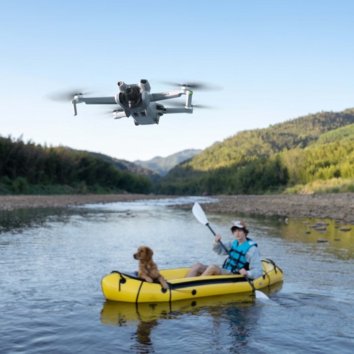 DJI Mini 3 Dron (DJI RC)