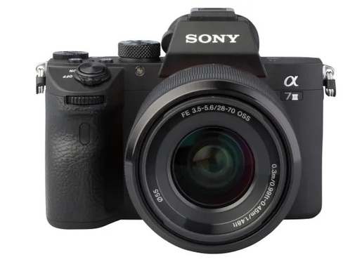 SONY Alpha a7 III Fotoaparat + Objektiv za zumiranje od 28 – 70 mm