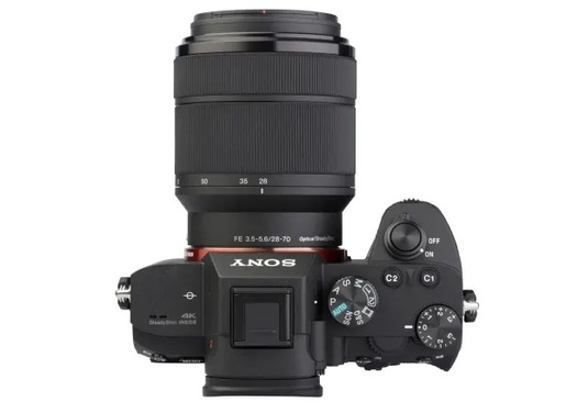 SONY Alpha a7 III Fotoaparat + Objektiv za zumiranje od 28 – 70 mm