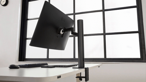 LG monitor Ergo UltraFine 32UN880P-B, 4K UHD 3840x2160, 31,5 IPS, 350 cd/m2, AMD FreeSync, Black Stabilizer, Color Calibrated,  HDR10, HDMI, DP, USB Type-C, 60Hz, 5ms