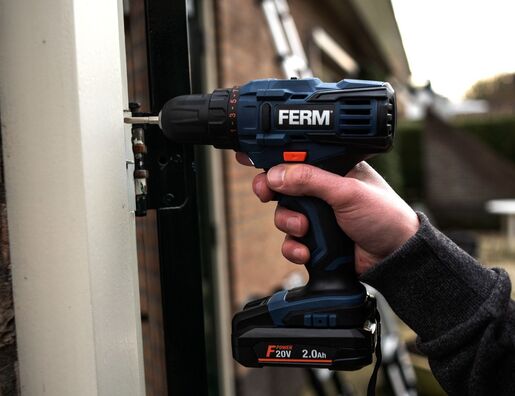Ferm akumulatorska bušilica odvijač CDM1143 / 20V / SOLO