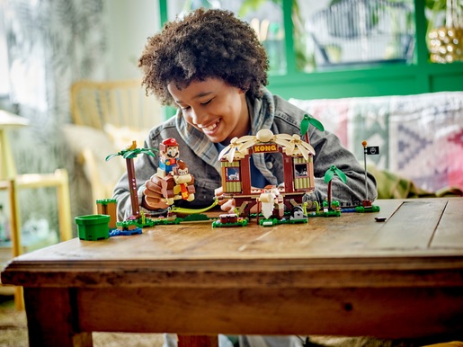 LEGO 71424 LEGO Super Mario Kućica na drvetu Donkeyja Konga – proširena staza