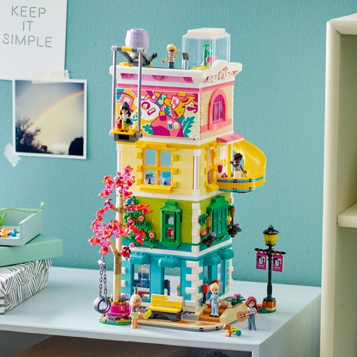 LEGO 41748 LEGO Friends Društveni centar u Heartlake Cityju