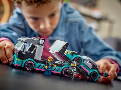 LEGO City Trkaći auto i kamion za prijevoz automobila 60406
