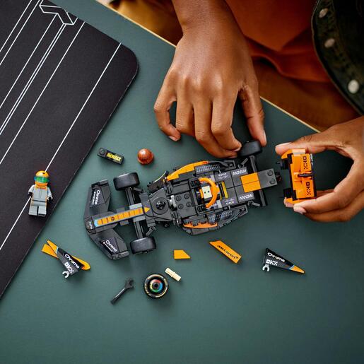 LEGO Trkaći automobil McLaren za Formulu 1 iz 2023. 76919