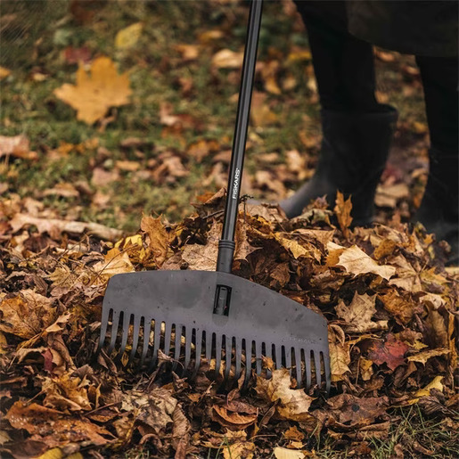 Fiskars grablje Solid M 600 g / 1063090 - 76486