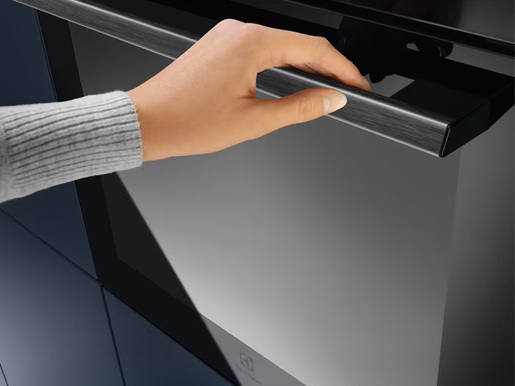 Electrolux pećnica EOD6P77WZ