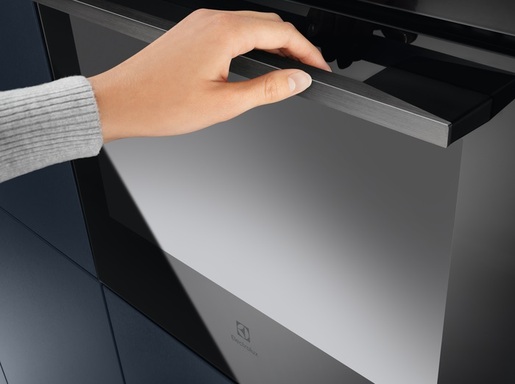 Electrolux pećnica KODDP77H