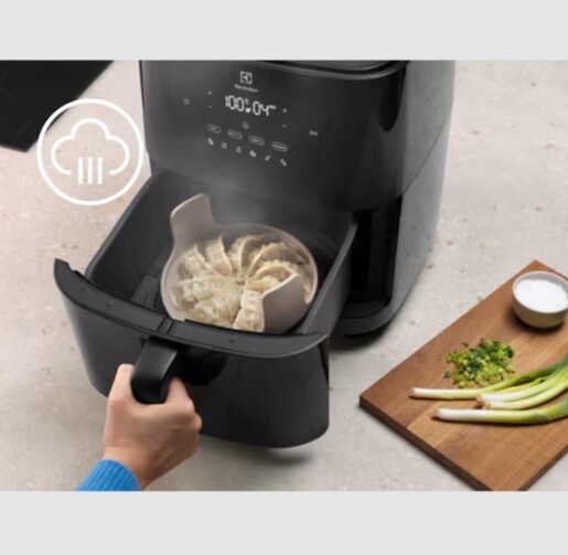 ELECTROLUX friteza na zrak + paru EAF7SB; Seria 800; 5,4 lit.; 1700 W; Crna