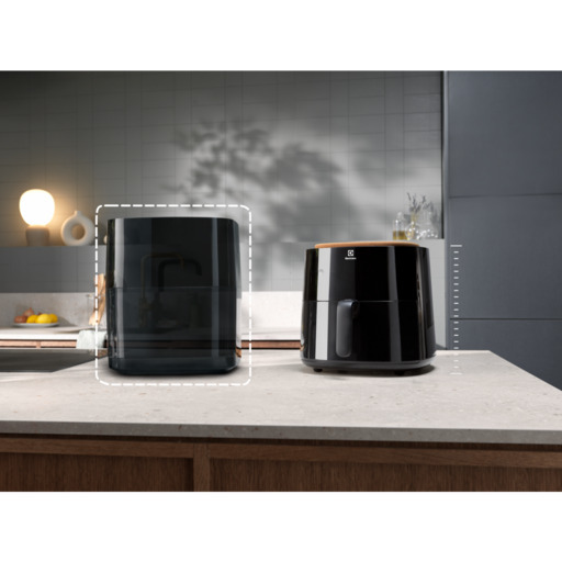 ELECTROLUX friteza EAF5B vrući zrak; Seria 700; 5,0 lit.; 1500 W + DRVENA podloška