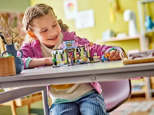 LEGO Kafić u Heartlakeu 42618