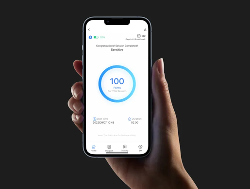 AENO SMART Sonic električna četkica DB1S: bijela, 4 moda+8 smart, bežično punjenje; 3 glave; putna torbica; 46000 rpm, 90 dana bez punjenja; IPX7