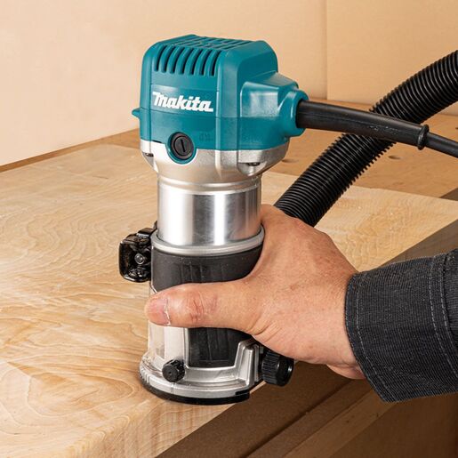 MAKITA jednoručna glodalica RT0702CX2 (710W)