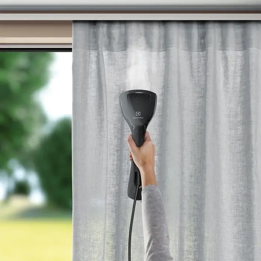 ELECTROLUX aparat za vertikalno peglanje E6HS1-2EG Refine 600, 1200 W