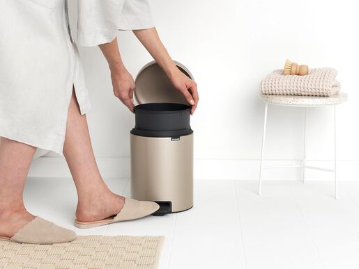 Brabantia Newicon Pedal kanta za smeće 5l, champagne 304446