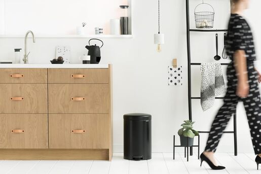 Brabantia Newicon Pedal kanta za smeće 20l, mat crna 114106
