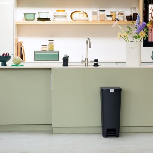 Brabantia Stepup Pedal kanta za smeće 40l, tamno siva 800023