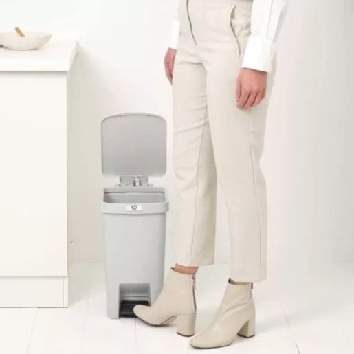 Brabantia Stepup Pedal kanta za smeće 16l, svijetlo siva 800221