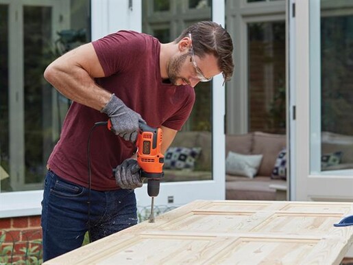 Black & Decker električna u20rna bušilica BEH200