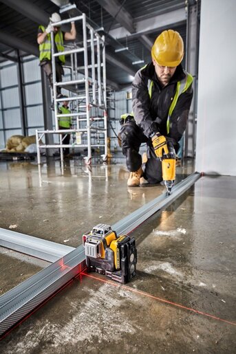 DeWalt akumulatorski laserski križni nivelir 10,8V 1x2,0Ah - DCE089D1G