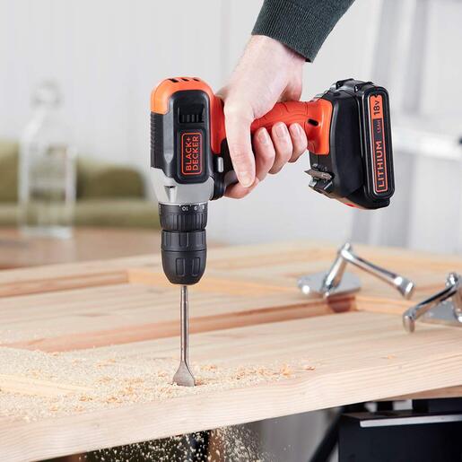 Black & Decker akumulatorska bušilica BCD001C1