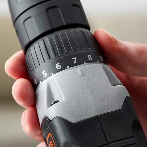 Black & Decker akumulatorska bušilica BCD001C1