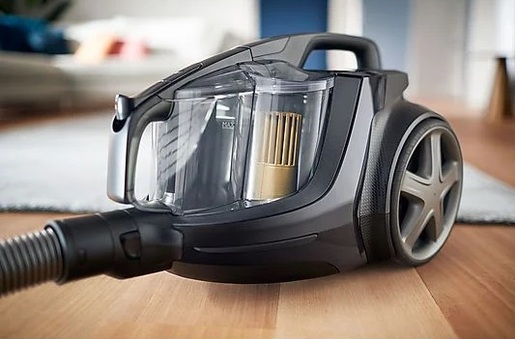 Philips usisivač XB9154\09 serije 9000; 899 W; Allergy H13 filter; kapacitet 2,2 L