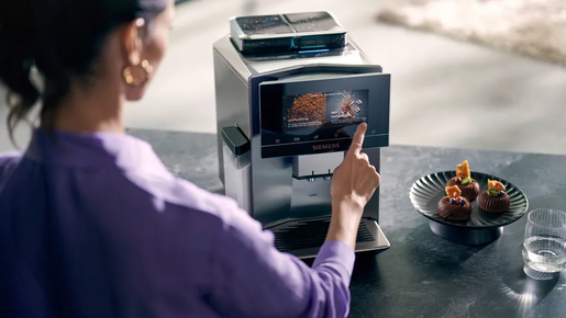 SIEMENS automatski kafe aparat TQ907R03, Serie EQ900; 19 Bara; Keramički mlin; Home Connect; Aktivni grijač šoljice; Inox