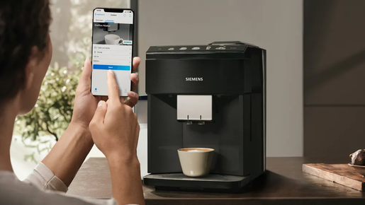 SIEMENS automatski kafe aparat TQ518RX3; Serie EQ500 integral connect; 15 Bara; Keramički mlin; Home Connect; Aktivni grijač šoljice; 35 napitaka ,aromaSelect,TFT zaslon; Tamni inox