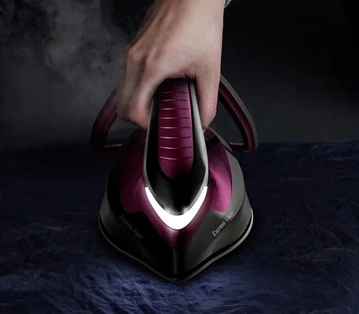 Tefal parna stanica SV8152E0