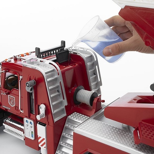 Bruder MACK vatrogasni kamion 2821