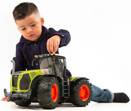 Bruder traktor Claas Xerion 5000 3015