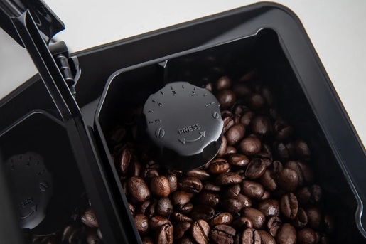 GAGGIA aparat za espresso kafu RI8700/01 MAGENTA PLUS automatski, 1900 W, crni