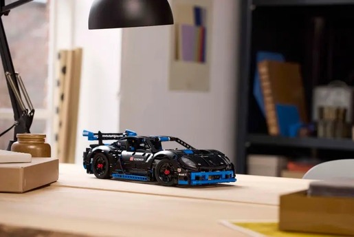 LEGO Technic Trkaći auto Porsche GT4 e-Performance 42176