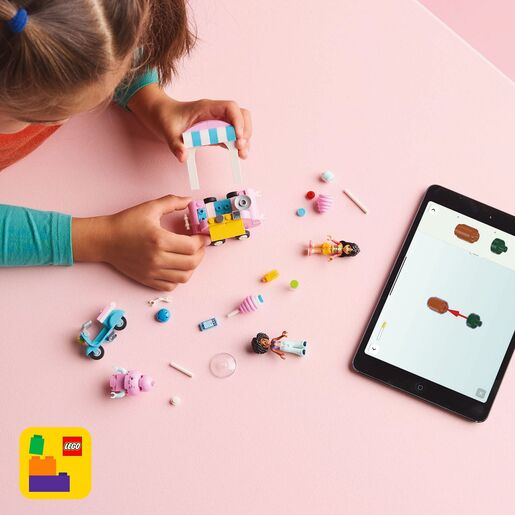 LEGO® Friends Štand sa šećernom vunom i skuter 42643