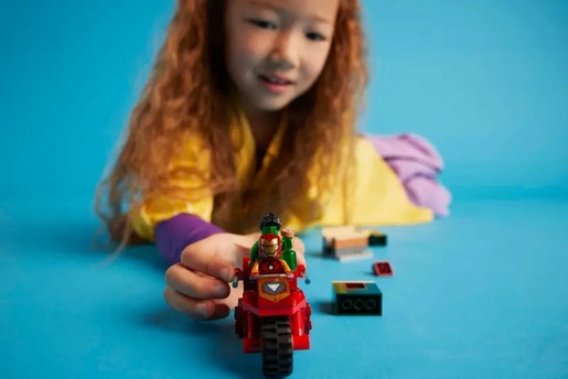 LEGO Marvel Iron Man na motociklu i Hulk 76287