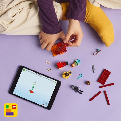 LEGO® Minecraft Bitka uz lavu Nethera 21266