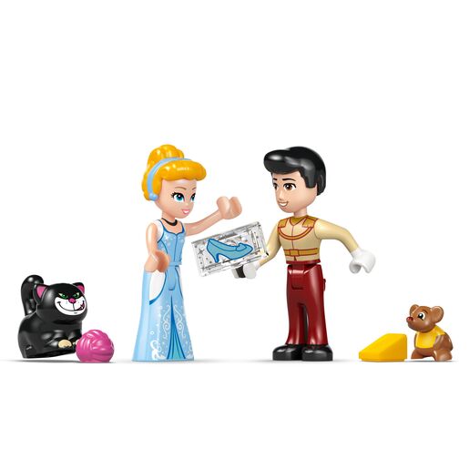 LEGO® Disney Princess Pepeljugin dvorac i kočija s konjem 43275