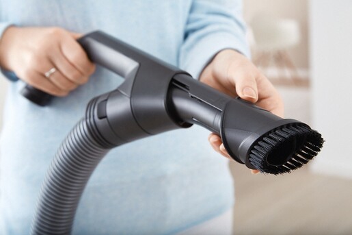 Miele usisivač bez vrećice Blizzard CX1 Parquet, 890 W, kapacitet 2L