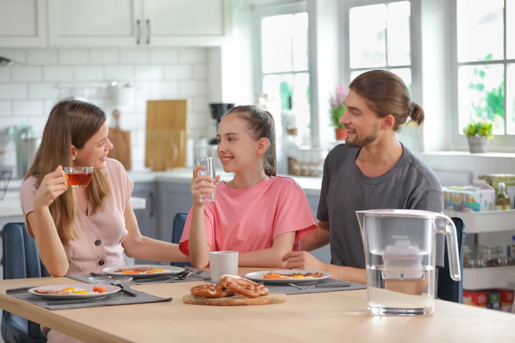 PHILIPS bokal za filtriranje vode AWP2933WHT3/31 - 2.6L, bijela, fliptop, 3 filtera