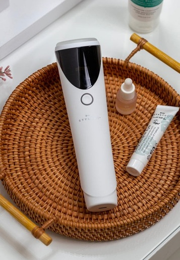 StylPro uređaj za terapiju lica crvenim LED svjetlom LJ33243