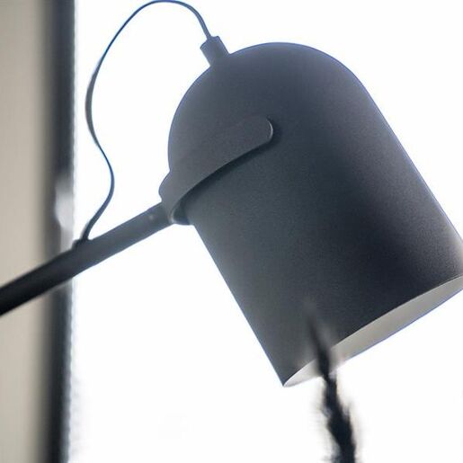 By-boo  Stolna lampa Sleek, crna