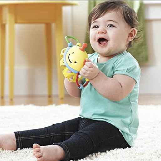 SKIP HOP igračka zvečka Pčela