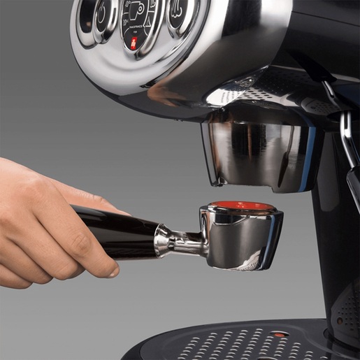 ILLY aparat za kafu na kapsule X7.1, crni