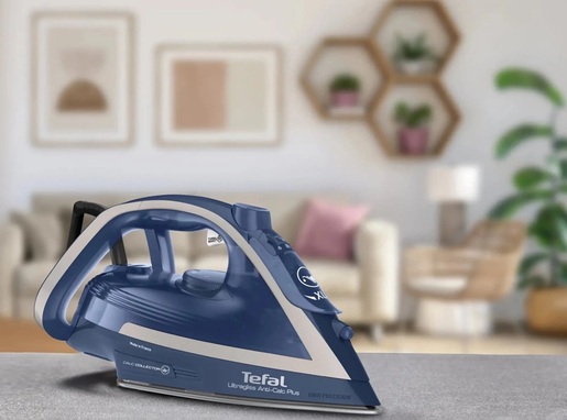 TEFAL pegla na paru FV6830E0 Ultragliss Plus, 2800 W, kontinuirana para  do 50 g/min